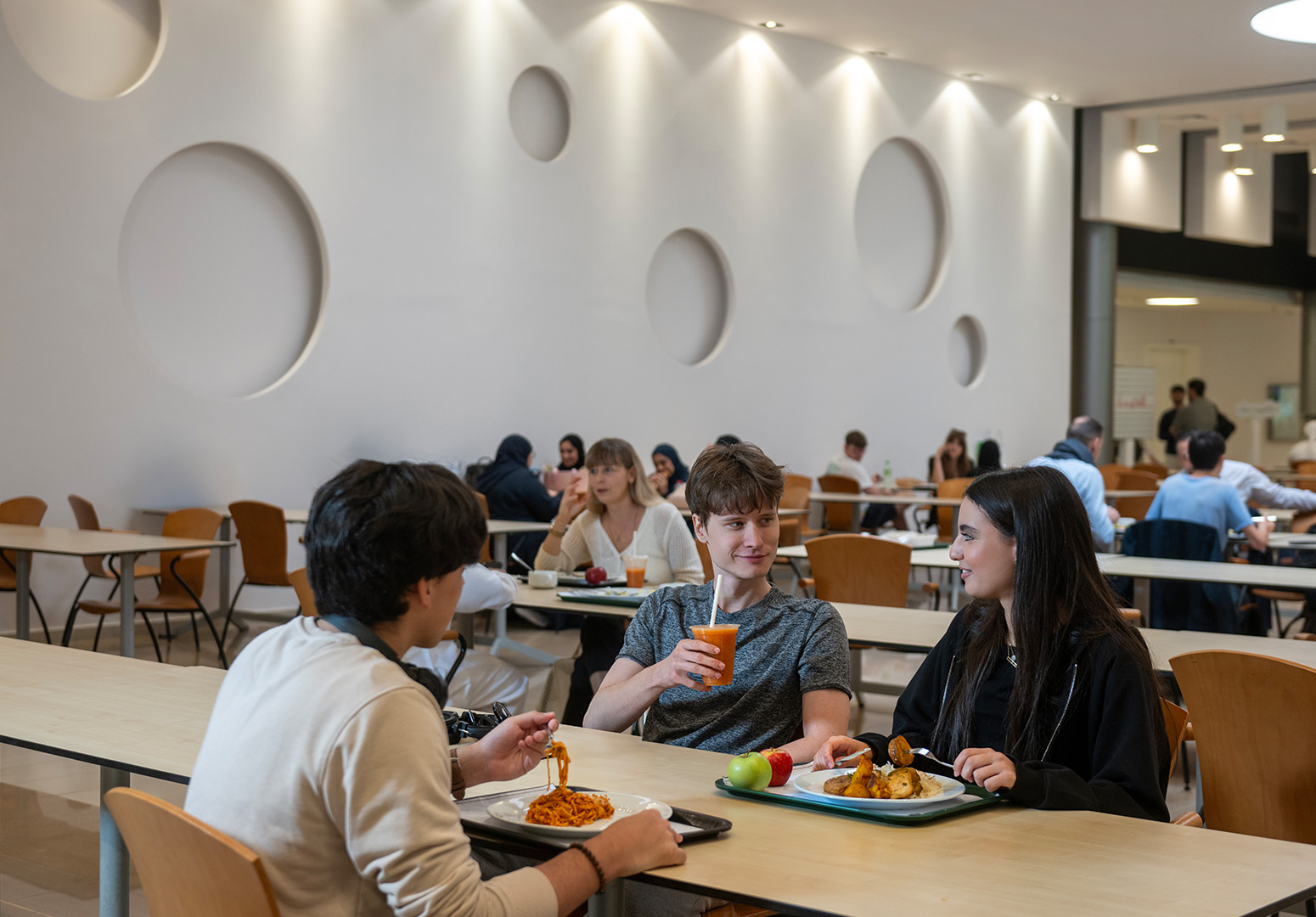 Dining Services/Facilities