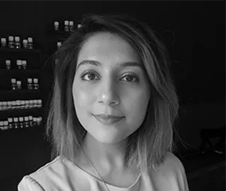 الدكتورة زكية آدم